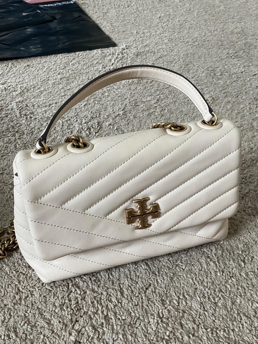 Tory Burch Kira Chevron Convertible Shoulder Bag in Cream with Gold Hardware - Picture 3 of 12